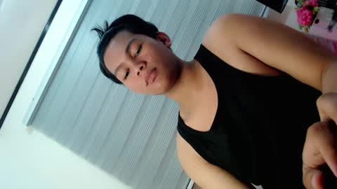 Snapshot of yourdreamboyxx chatting on 11-19-25, 03:12 HEN online show from 11-19-25, 03:12