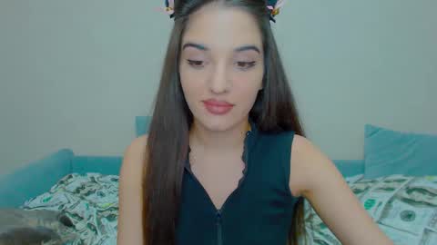 Snapshot of yourdreammary chatting on 11-07-25, 10:10 Adele online show from 11-07-25, 10:10