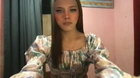 Snapshot of yourehot_princess chatting on 06-12-26, 11:31 yourehot_princess online show from 06-12-26, 11:31