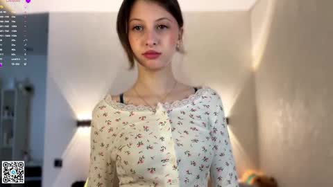 Emilia online show from 04-05-26, 08:11