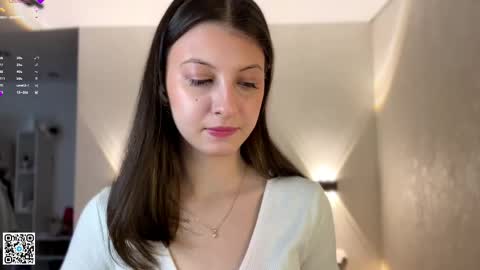 Emilia online show from 04-18-26, 02:10