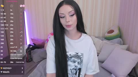 Mary online show from 12-17-24, 08:34