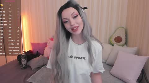 Mary online show from 02-04-25, 08:02