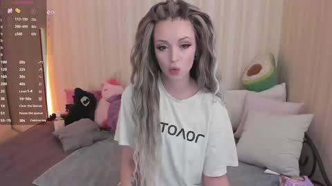 Mary online show from 02-11-25, 08:26