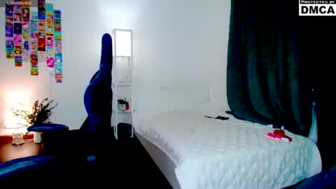 yourfairyalice_ online show from 07-25-26, 09:56