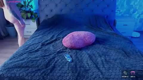 Sue online show from 01-25-25, 01:41