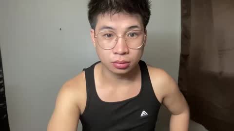 yourfantasyyy_ online show from 03-09-25, 10:52