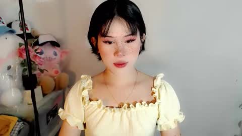 Snapshot of yourfavorateella chatting on 10-05-25, 02:32 PrettyElla online show from 10-05-25, 02:32