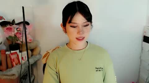 Snapshot of yourfavorateella chatting on 12-02-25, 05:35 PrettyElla online show from 12-02-25, 05:35