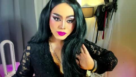 Snapshot of yourfiercemistress chatting on 11-12-25, 11:25 not into STINGY and CHEAP people online show from 11-12-25, 11:25