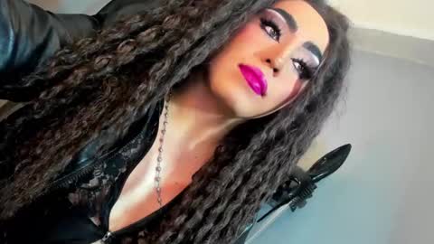 Snapshot of yourfiercemistress chatting on 12-01-25, 10:37 not into STINGY and CHEAP people online show from 12-01-25, 10:37