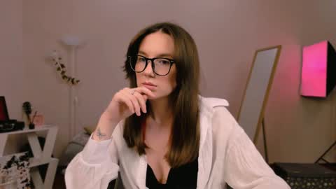 Snapshot of yourfrenchteacher chatting on 01-24-25, 07:39 Chloe online show from 01-24-25, 07:39