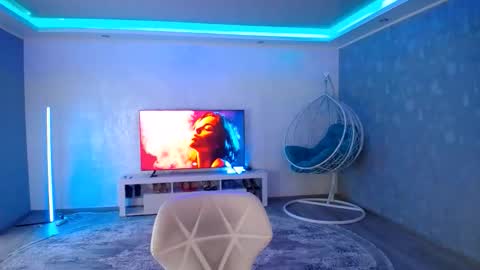 call meKira online show from 06-11-26, 06:44