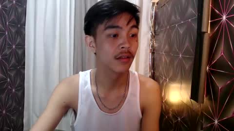 Snapshot of yourguy_josh23 chatting on 01-05-25, 07:17 Josh online show from 01-05-25, 07:17