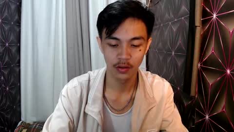 Snapshot of yourguy_josh23 chatting on 02-05-25, 07:10 Josh online show from 02-05-25, 07:10