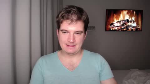 Snapshot of yourhairybuddy chatting on 09-21-25, 08:21 Andrey online show from 09-21-25, 08:21