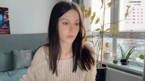 Snapshot of yourher0in chatting on 12-16-24, 09:46 Aida online show from 12-16-24, 09:46