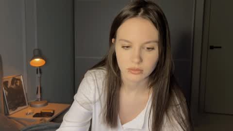 Snapshot of yourher0in chatting on 01-22-25, 01:21 Aida online show from 01-22-25, 01:21