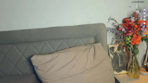 Snapshot of yourher0in chatting on 02-04-25, 06:27 Aida online show from 02-04-25, 06:27