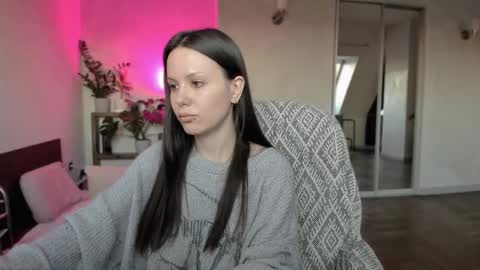 Snapshot of yourher0in chatting on 09-15-25, 12:05 Aida online show from 09-15-25, 12:05