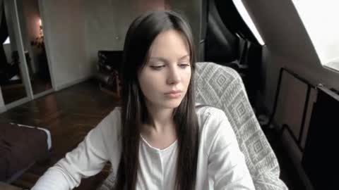 Snapshot of yourher0in chatting on 09-21-25, 07:32 Aida online show from 09-21-25, 07:32