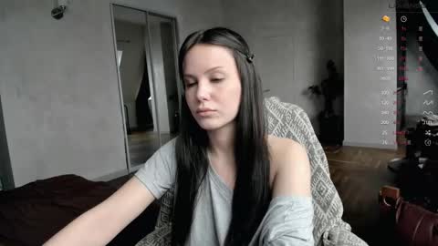 Snapshot of yourher0in chatting on 10-07-25, 09:39 Aida online show from 10-07-25, 09:39