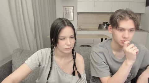 Snapshot of yourher0in chatting on 10-21-25, 12:06 Aida online show from 10-21-25, 12:06