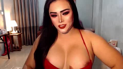 Snapshot of yourhighnesscassy chatting on 01-20-25, 07:47 Cassy online show from 01-20-25, 07:47