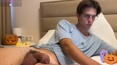 Chris online show from 10-30-25, 06:48