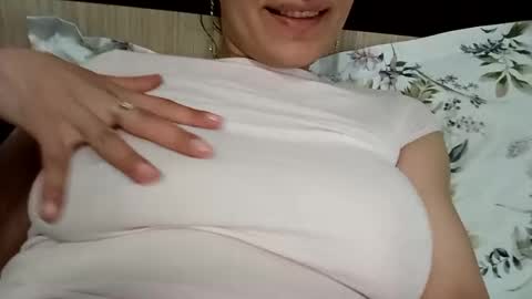 Snapshot of yourjessywet chatting on 05-18-26, 05:52 yourjessywet online show from 05-18-26, 05:52