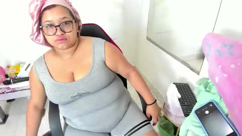Snapshot of yourlittlewife chatting on 10-13-25, 10:48 yourlittlewife online show from 10-13-25, 10:48
