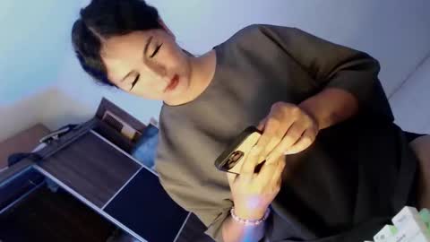 Snapshot of yourlovingpearl chatting on 09-10-25, 11:16 PEARL online show from 09-10-25, 11:16