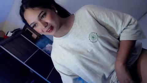 Snapshot of yourlovingpearl chatting on 09-27-25, 05:56 PEARL online show from 09-27-25, 05:56