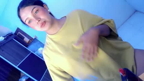 Snapshot of yourlovingpearl chatting on 09-30-25, 05:45 PEARL online show from 09-30-25, 05:45