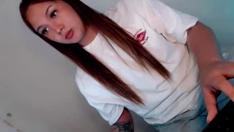 Snapshot of yourlovingpearl chatting on 10-10-25, 06:56 PEARL online show from 10-10-25, 06:56