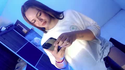 Snapshot of yourlovingpearl chatting on 10-15-25, 04:23 PEARL online show from 10-15-25, 04:23