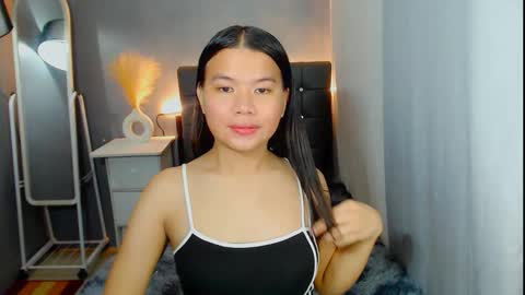 yourmissingprincess online show from 11-24-25, 04:45