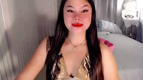 Snapshot of yournaughtyprincess16 chatting on 10-01-25, 04:02 ALPHA DOM. QUEEN JASMINE online show from 10-01-25, 04:02