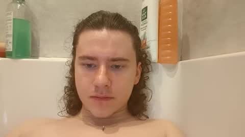 Snapshot of yourpantyhosesla_ve chatting on 11-24-25, 12:43 Nylon slave online show from 11-24-25, 12:43