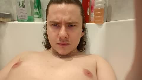 Snapshot of yourpantyhosesla_ve chatting on 03-23-26, 02:15 Nylon slave online show from 03-23-26, 02:15