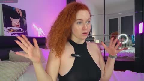 Ashley online show from 11-21-25, 07:12