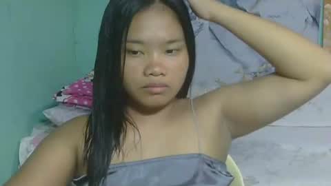 Snapshot of yourpinay_belle chatting on 05-10-26, 10:31 Belle online show from 05-10-26, 10:31