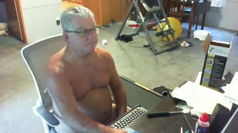 Snapshot of yourpoppi55 chatting on 06-27-26, 12:33 yourpoppi55 online show from 06-27-26, 12:33