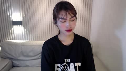    online show from 12-18-25, 01:44