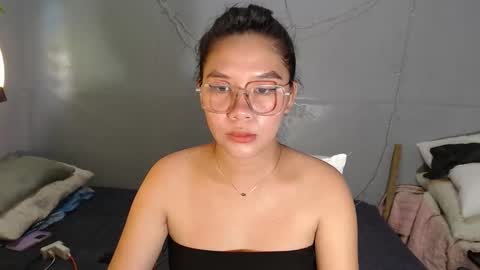 Snapshot of yoursexy_reb chatting on 12-15-25, 01:54 yoursexy_reb online show from 12-15-25, 01:54