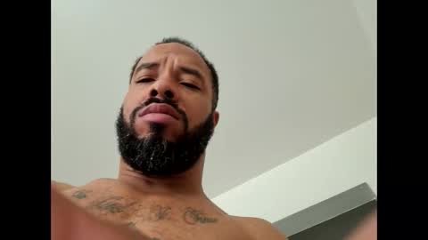 Snapshot of yoursexydaddy79 chatting on 10-01-25, 03:18 mother fucker online show from 10-01-25, 03:18