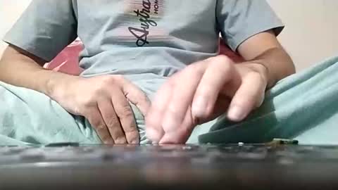 Snapshot of yoursexymr chatting on 10-21-25, 03:13 Mark online show from 10-21-25, 03:13