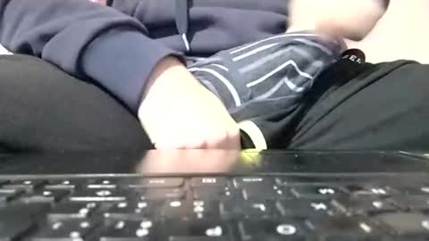 Snapshot of yoursexymr chatting on 11-26-25, 04:08 Mark online show from 11-26-25, 04:08