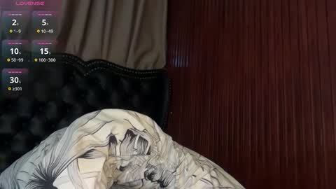 Snow Galvez online show from 11-06-25, 05:52