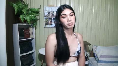 Snapshot of yoursubmissive_larah chatting on 05-11-26, 02:45 yoursubmissive_larah online show from 05-11-26, 02:45